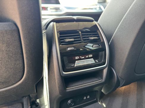 Used 2019 BMW X7 xDrive40i w/ Parking Assistance Package image 20