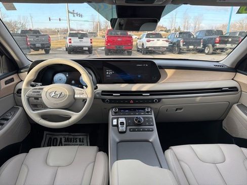 Used 2023 Hyundai Palisade Limited image 16