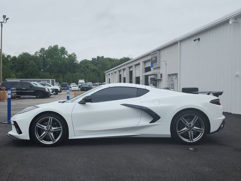 Used 2026 Chevrolet Corvette Stingray Coupe w/ Z51 Performance Package RWD image 2