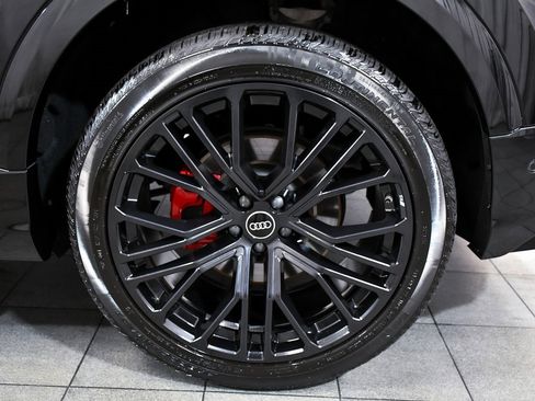 Used 2024 Audi SQ8 Prestige w/ Prestige Package image 8