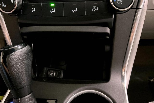 Used 2015 Toyota Camry LE FWD image 33