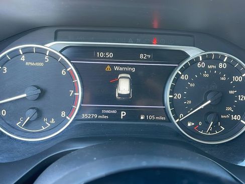 Used 2021 Nissan Rogue SL w/ Premium Package image 23