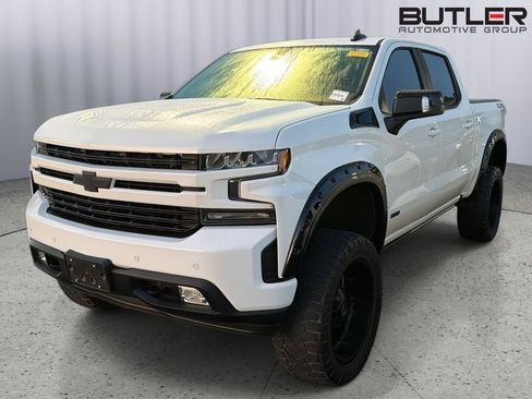 Used 2022 Chevrolet Silverado 1500 RST w/ Safety Package AWD/4WD image 2