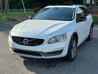 Used 2016 Volvo V60 T5 Cross Country w/ Convenience Package