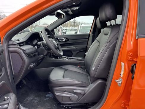 New 2026 Jeep Compass Latitude image 3