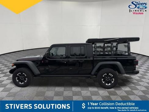 Used 2024 Jeep Gladiator Rubicon w/ Technology Group AWD/4WD image 11