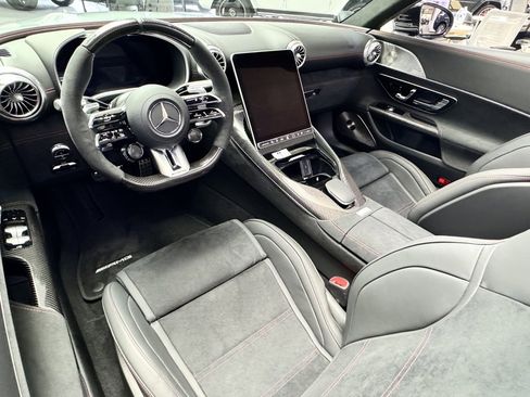 New 2024 Mercedes-Benz SL 63 AMG 4MATIC image 17