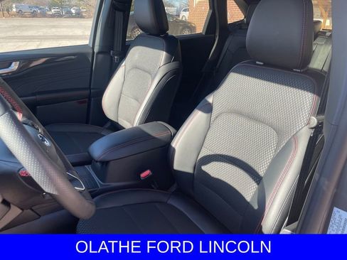 New 2026 Ford Escape ST-Line w/ Cold Weather Package image 15