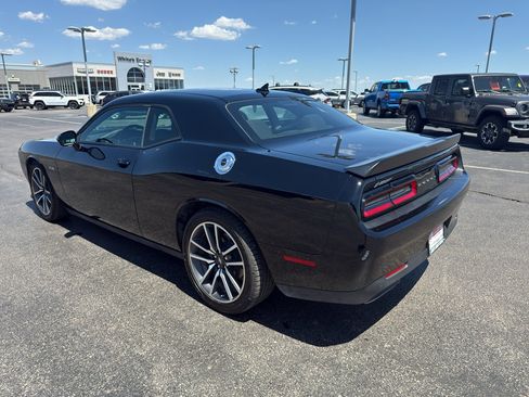 Used 2023 Dodge Challenger R/T RWD image 7