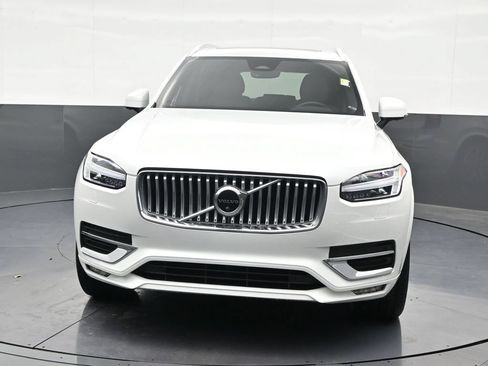 Used 2023 Volvo XC90 B5 Plus AWD/4WD image 9