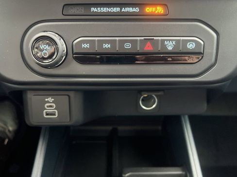 New 2026 Ford Maverick XL AWD/4WD image 5