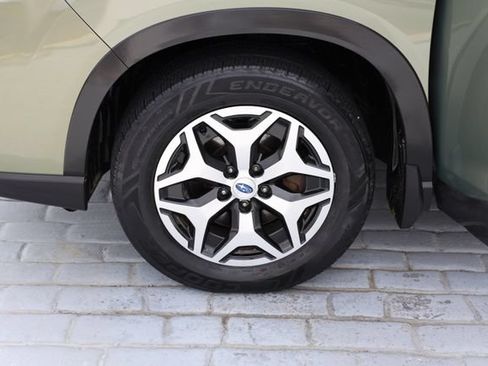 Used 2021 Subaru Forester Premium AWD/4WD image 50