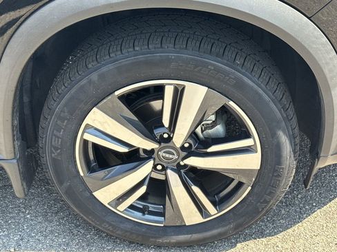 Used 2023 Nissan Rogue SL image 12