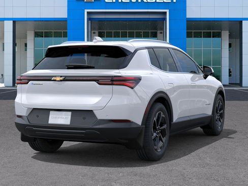New 2026 Chevrolet Equinox EV LT image 4