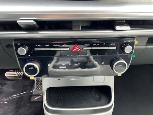 New 2026 Hyundai Ioniq 9 Calligraphy w/ Tow & Go Package image 23