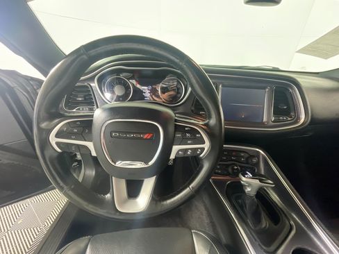 Used 2017 Dodge Challenger SXT Plus image 15