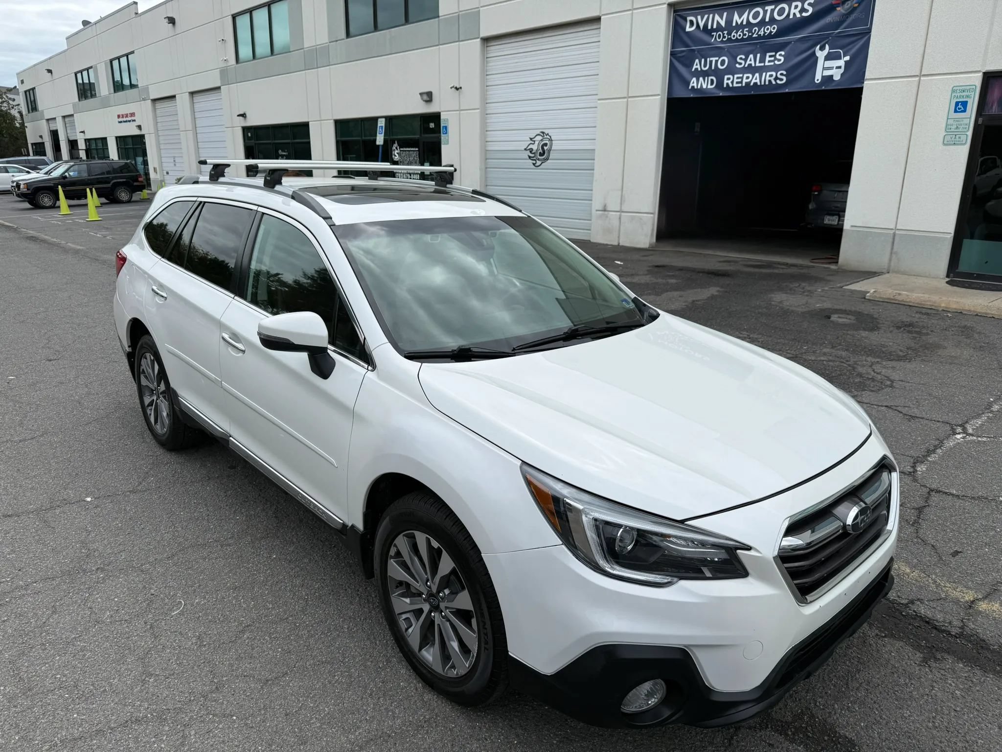 Used 2019 Subaru Outback 3.6R Touring AWD/4WD image 16