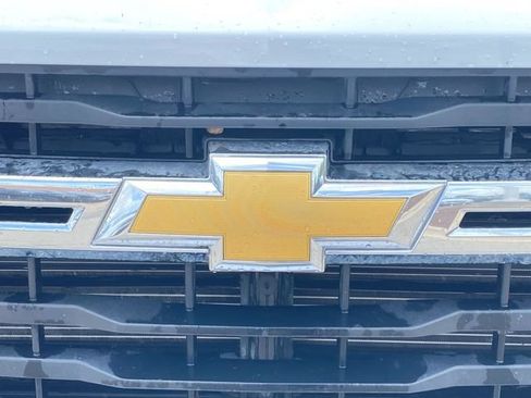 Used 2025 Chevrolet Silverado 2500 LT w/ Convenience Package AWD/4WD image 11