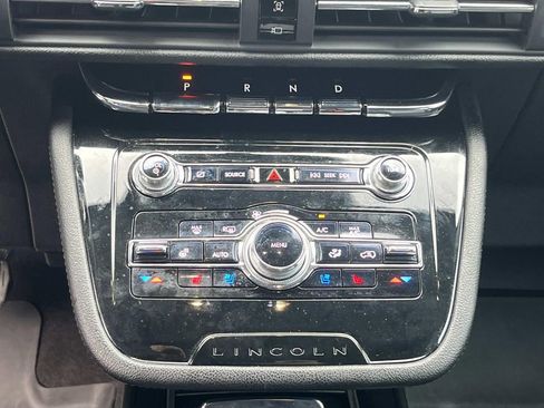 Used 2022 Lincoln Corsair Reserve w/ Equipment Group 201A image 22