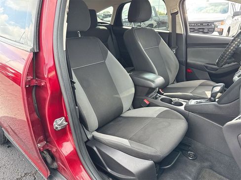 Used 2014 Ford Focus SE image 23