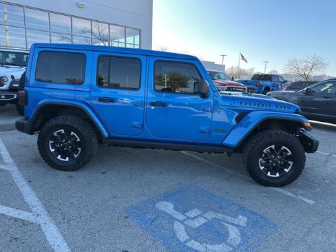 Used 2024 Jeep Wrangler Unlimited Rubicon 4xe image 32