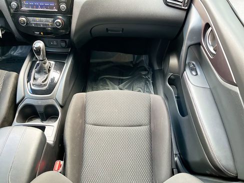 Used 2022 Nissan Rogue Sport S FWD image 21