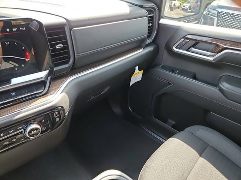 Used 2024 GMC Sierra 1500 Elevation AWD/4WD image 23