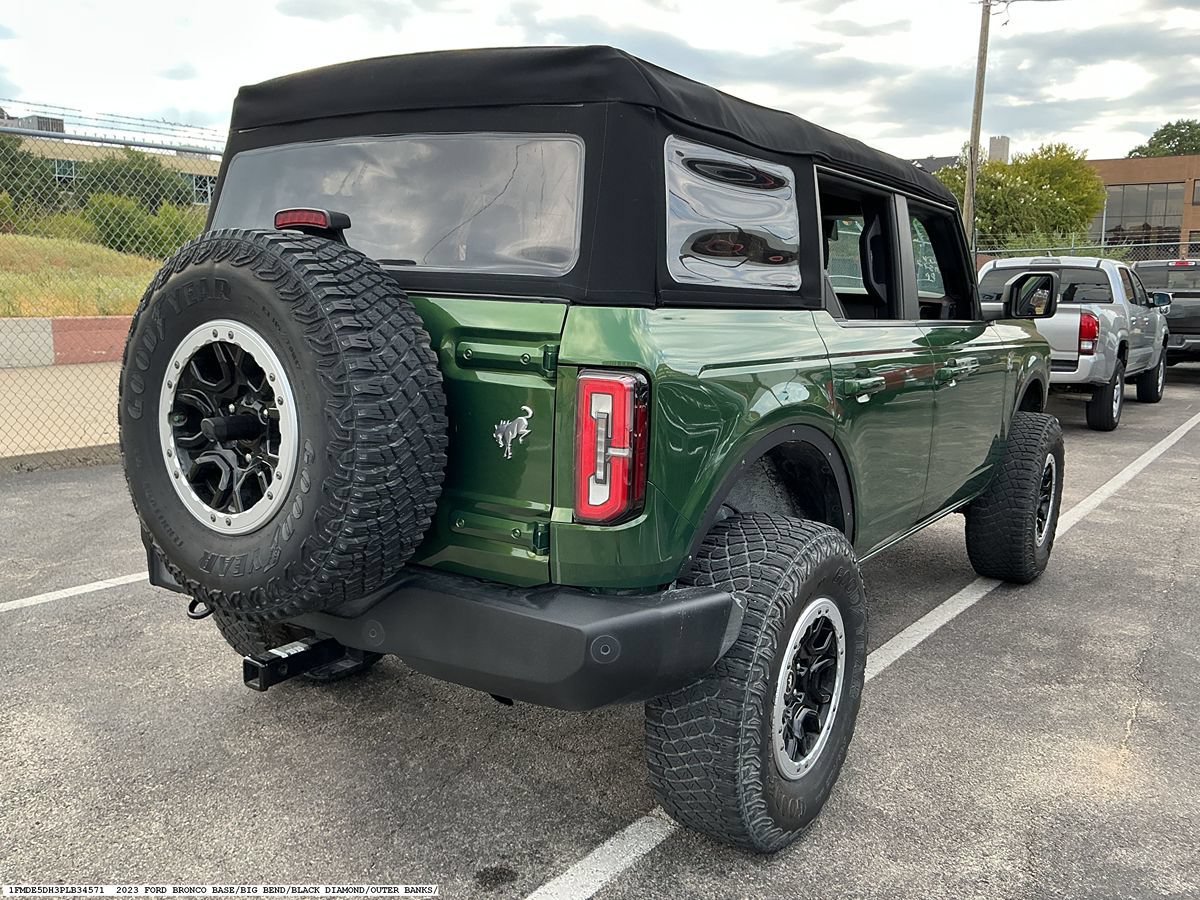 Used 2023 Ford Bronco Outer Banks w/ Sasquatch Package AWD/4WD image 6