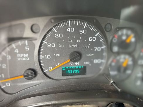 Used 2005 Chevrolet Kodiak C4500 2WD Regular Cab image 12