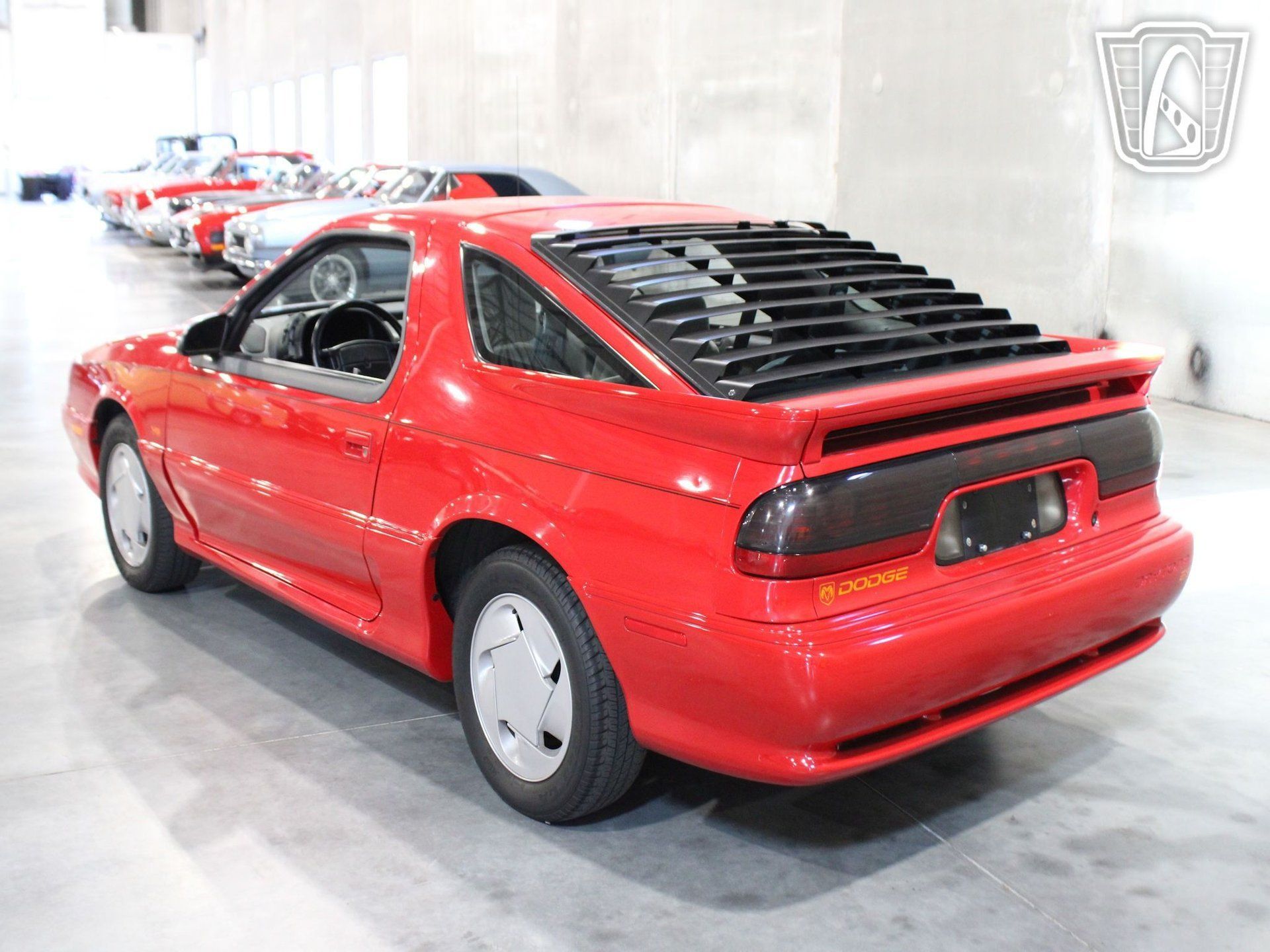 Used 1993 Dodge Daytona ES FWD image 3