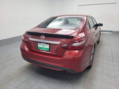 Used 2017 Nissan Altima 2.5 SR w/ Interior Lighting Package FWD image 7