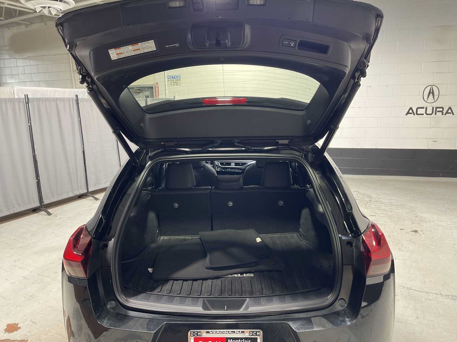 Used 2022 Lexus UX 250h w/ Premium Package AWD/4WD image 19