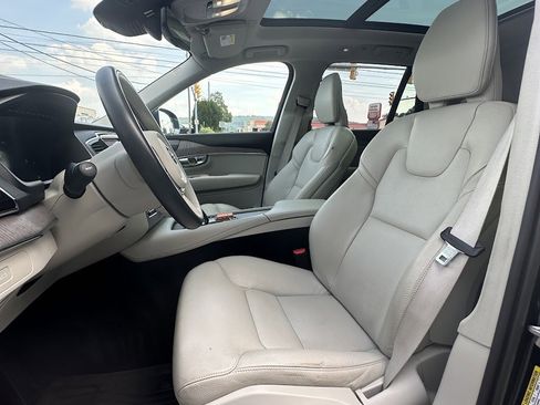 Used 2023 Volvo XC90 B6 Plus w/ Protection Package AWD/4WD image 11