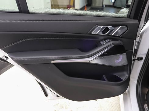 Certified 2024 BMW X7 M60i w/ Executive Package image 19