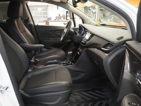 Certified 2022 Buick Encore Preferred w/ Safety Package image 32