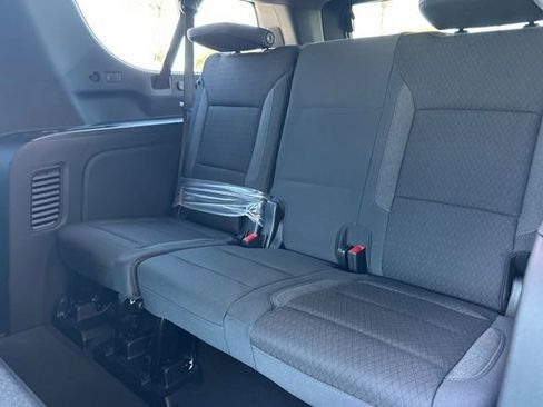 New 2026 Chevrolet Suburban LS image 20