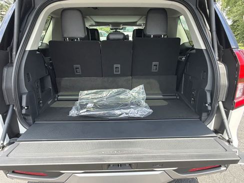 New 2026 Ford Expedition Platinum w/ Driver's Package AWD/4WD image 15