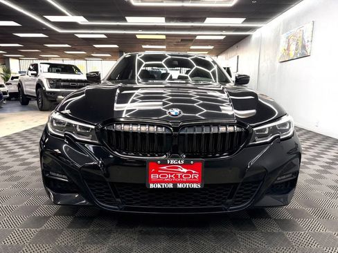 Used 2020 BMW 330i Sedan w/ M Sport Package RWD image 4