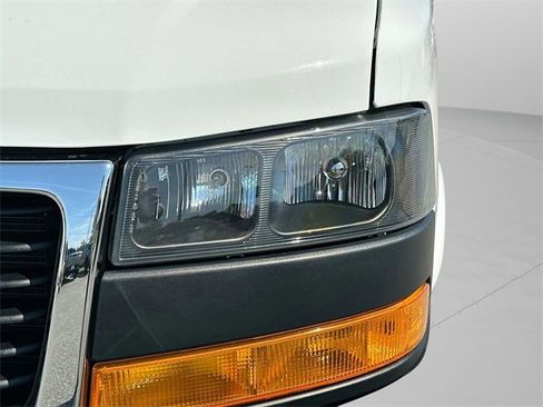 Used 2024 GMC Savana 2500 w/ Driver Convenience Package image 7