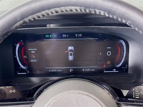 Certified 2023 Nissan Pathfinder Platinum AWD/4WD image 14