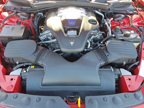 Used 2022 Maserati Ghibli F Tributo image 30