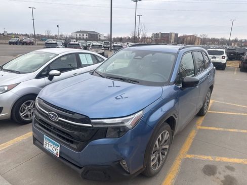 Used 2025 Subaru Forester Touring w/ Popular Package - Touring image 7