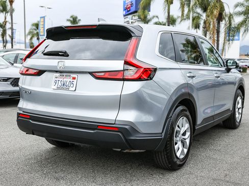 Used 2025 Honda CR-V LX image 11