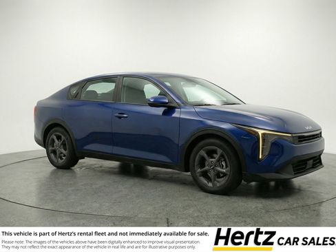 Used 2025 Kia K4 FWD image 1