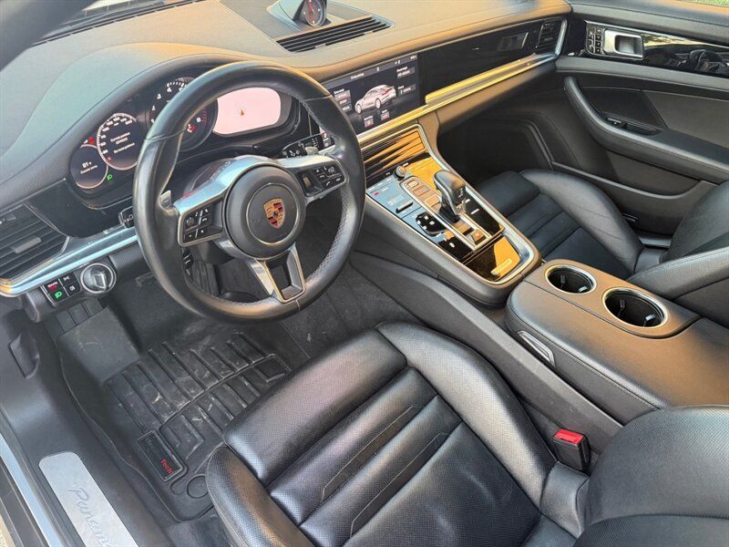 Used 2017 Porsche Panamera 4 AWD/4WD image 9