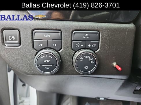 Used 2025 Chevrolet Silverado 1500 LT w/ Work Truck Package AWD/4WD image 18