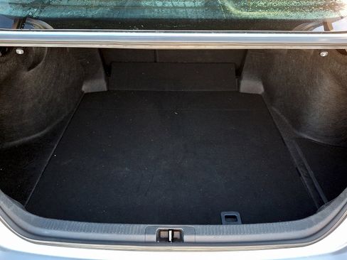 Used 2025 Toyota Camry SE image 28