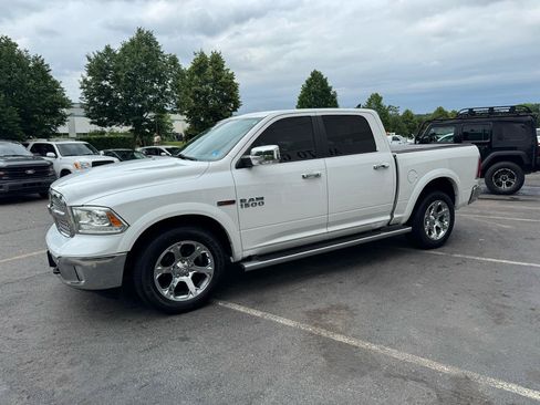Used 2014 RAM 1500 Laramie w/ Convenience Group AWD/4WD image 25