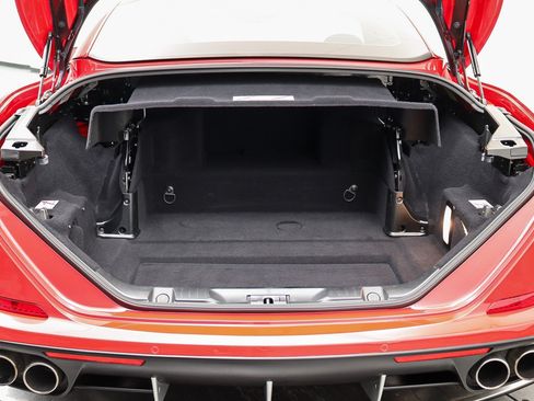 Used 2016 Ferrari California T RWD image 27