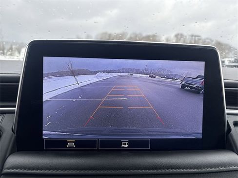 Used 2021 Chevrolet Suburban LT image 15